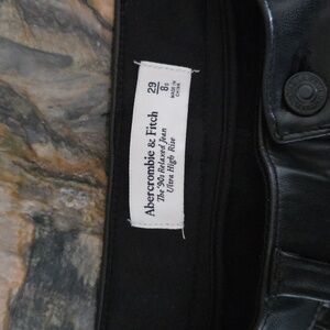 Abercrombie & Fitch 90s Faux Leather Pants